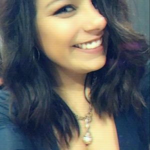 Meet your Posher, Cecilia